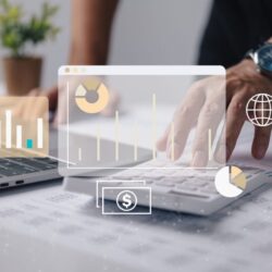idea-business-analysis-times-financial-economic-uncertainty-businesspeople-use-laptops-analyze-market-look-solutions-ideas-4096x27311373588905.jpg