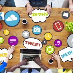 social-media-advertising2083171113.jpg